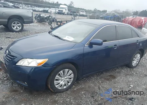 2007 Toyota Camry Le z USA, uszkodzony, nr VIN 4T1BE46K57U015019